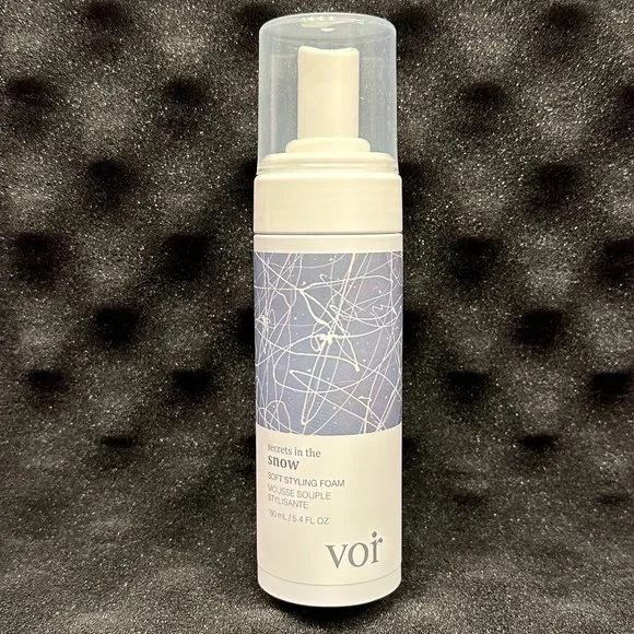 Voir Secrets in the Snow Soft Styling Foam - Picture 2 of 3